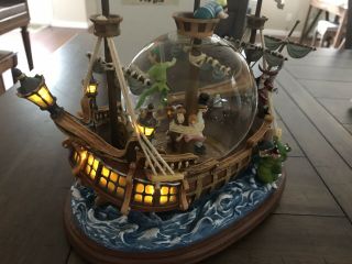 Disney Peter Pan Musical Snow Globe " You Can Fly " Pirate Ship Wendy Captain Hook