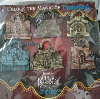Disney Pin Dlr Annual Passholder Unlock The Magic Of Disneyland Lock Set