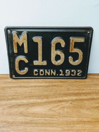 Rare 1932 Connecticut Ct Motor Club License Plate Mc 165 Great Look And Patina