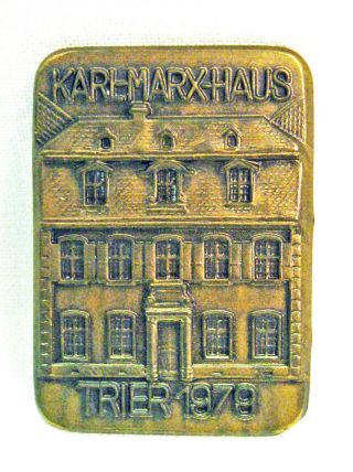 Vintage Karl Marx Haus Museum Trier Germany Souvenir Brooch Pin Brass Metal 1979