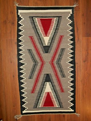 NAVAJO NAVAHO Indian Rug/Weaving.  Tightly Woven Half Diamonds/Comb Elements 3