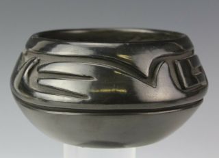 Stella Chavarria Santa Clara Native American Pueblo Pottery Carved Vase Nr Jlb