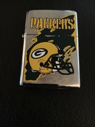 Vintage Zippo Lighter Green Bay Packers Tin Box 1997 Silver.