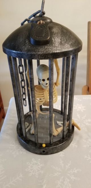 Halloween Gemmy Animated Screaming Skeleton In Cage Motion Activated Lights - Up