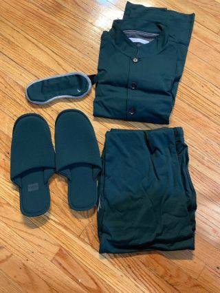 Cathay Pacific First Class Pajamas (l) W/ Hk$500 Voucher