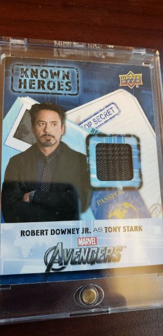 Ud Marvel Civil War " Known Heroes " Robert Downey,  Jr Iron Man Patch Card