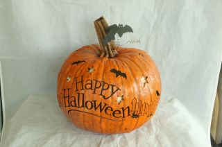 Vintage Realistic Happy Halloween Resin Pumpkin Bats Decoration Figurine