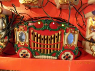 Mr Christmas HOLIDAY CAROUSEL 6 Horses Organ Moving Lights 21 Christmas Carols 4