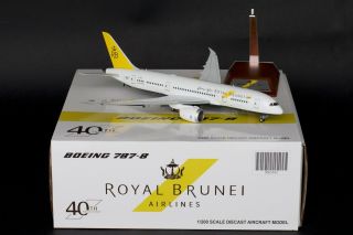Royal Brunei B787 - 8 Dreamliner Reg:v8 - Dld Jc Wings 1:200 Diecast Models Xx2442