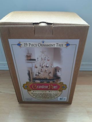 Grandeur Noel 19 Piece Ornament Tree Collector 