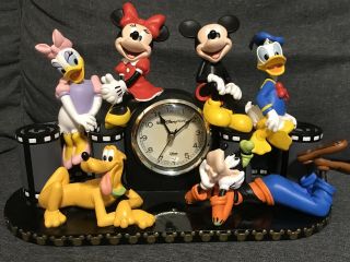 Rare Disney Characters Mantle Clock Mickey Minnie Donald Daisy Goofy Pluto