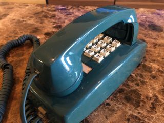 At&t Model Cs2554bmpb Model 2500 Series Vintage Touch Tone Telephone Blue