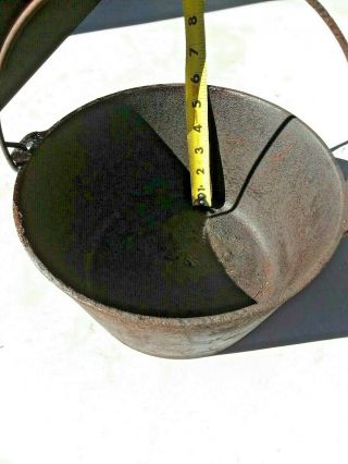 Vintage Rustic No 8 Cast Iron Pot with Metal Handle Camping Cookout Etc.  USA 4