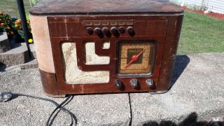 Antique Philco Table Top Radio - Model 40 - 124.  Parts.