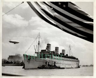 Cunard Line Rms Queen Mary Arrives Ny W/ Troops 1945 Vintage Photo 1