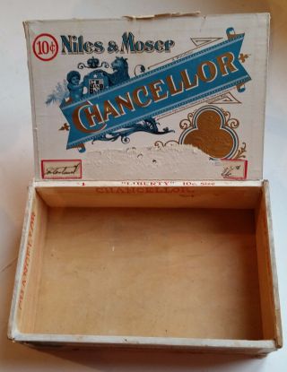 Niles & Moser Cigar Box,  Chancellor Liberty 10 Cent Cigars.  Vintage Box.  N108