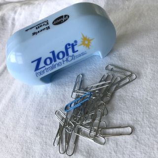 VERY RARE ZOLOFT Pfizer PHARMACEUTICAL Collectible Magnetic Paper Clip Holder 2