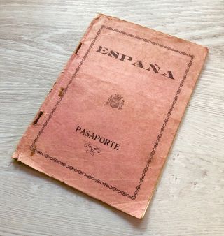 Spain / Spanish 1933 Collectible Passport With Revenues Issued At Granada Rare