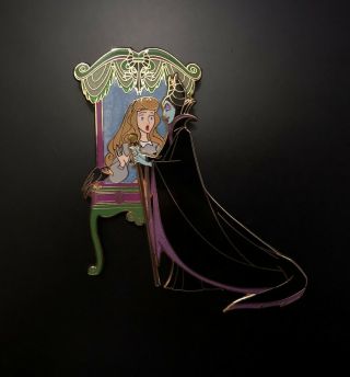 Disney Maleficent Vanity Fantasy Pin Yoyo Aurora Briar Rose Sleeping Beauty Le50