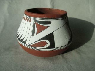 Signed Mata Ortiz Mexican Pottery Vase Or Olla - Gomes
