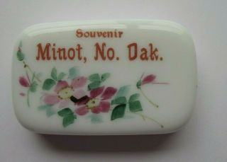 Souvenir Minot North Dakota Glass Tourism Advertising Milk Glass Paperweight