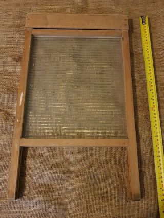 VINTAGE RIBBED GLASS AND TIMBER LAUNDRY WASHBOARD SHOP HOME DISPLAY 2
