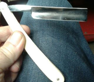 Vintage Emue Brothers German Straight Razor 5/8 " Shave Rdy