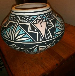 Pueblo Native Acoma Indian Pottery.  Hand Painted.  Signed Vallo.  Authentic.