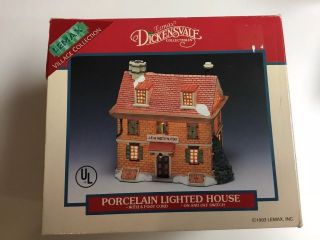 Lemax Dickensvale Collectibles Porcelain Lighted House 1993 J.  E.  Winston.  Esq