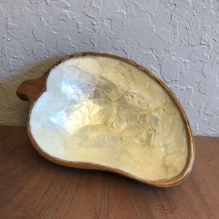 Vintage Monkey Pod Wood Mother Of Pearl Look (capiz Shell?) Dish Leaf Pod Shape