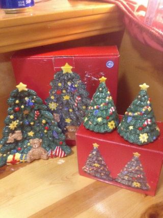 Nikko Christmas Holidat Tree Spoon Rest & Salt And Pepper Shakers