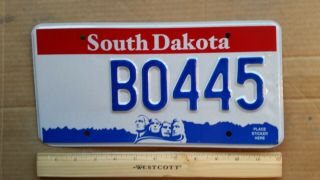 License Plate,  South Dakota,  Mt.  Rushmore Natl Park,  B 0445