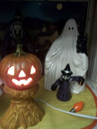 Vtg Look Ceramic Halloween Pumpkin Jack - O - Lantern Sits On Haystack Earth Color