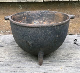 Vintage Cast Iron Kettle Cauldron Pot 3 Legs 4 1/2”h X 5 7/8” D No Markings
