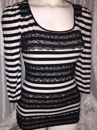 White House Black Market B&w Striped Top W/ Lace Front Trim Knit 3/4 Sleeve Xs