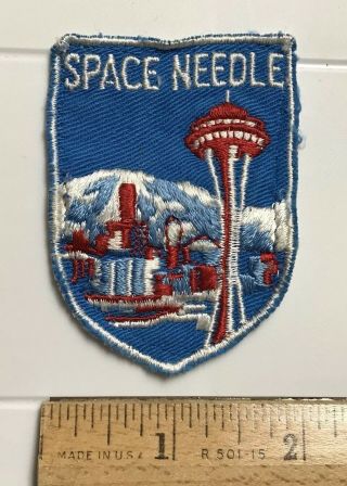 Space Needle Seattle Washington Landmark Tower Embroidered Souvenir Patch Badge