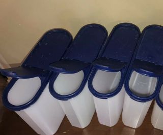 Tupperware Modular Mates Oval 4,  2531,  16.  5 Cups,  W/ Pour - All Blue Seal