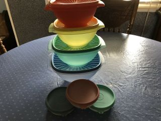 Set Of 4 Tupperware Servalier Nesting Bowls With Lids & Set 3 Small Bowls Lids