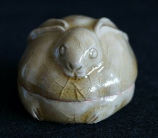 Japanese Tea Ceremony Ceramic Incense Container KOGO Rabbit shape : signed 5