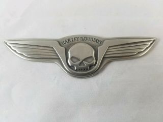 Harley - Davidson Motorcycle Winged Willie G Skull Type Metal Badge/insignia.  Look
