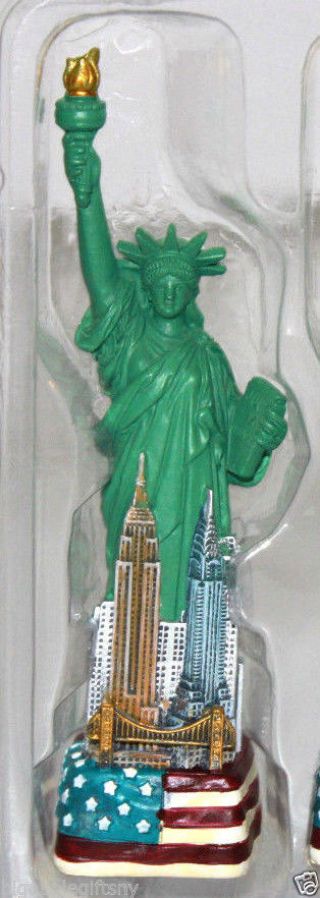 4.  5 " Statue Of Liberty Figurine W.  Flag Base And York City Skylines From Nyc