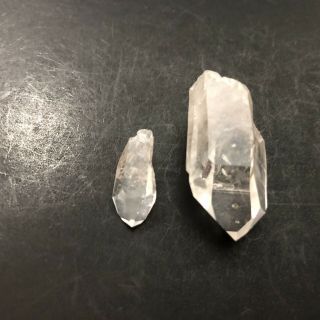 2 Arkansas Quartz Crystal Points 514 - 22 Diamond Window Time Link 4