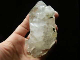 A Big Quartz Crystal Cluster With GREEN Epidote Found in Brazil 218gr e 6