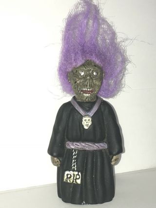 Pocket Screamer Toy Witch Priest Demon Light Up Eyes Monster Halloween