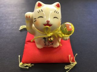 Fortune Pottery Maneki Neko Beckoning Cat Lucky Yellow Am - Y7562 Good Luck Japan