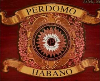 Perdomo Habano Bourbon Barrel - Aged Cigar Box 6 X 54 Hand Crafted Epicure Stellar