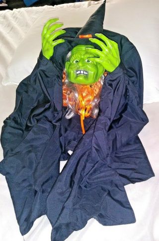 Gemmy Talking Singing Green Witch Head & Hands With Black Cape Wall Door Hanger