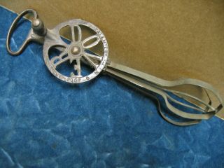 Antique D - O - V - E - R Circular Id Cast Iron Eggbeater Vintage Mixer Kitchen Tool Old