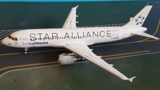 Jfox Models 1:200 Airbus A320 - 211 Lufthansa Star Alliance D - Aiqs Ref:jf - A320 - 015