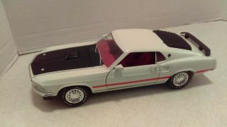 1:18 Ertl 1969 Ford Mustang Mach 1 White With Black Hood Diecast American Muscle